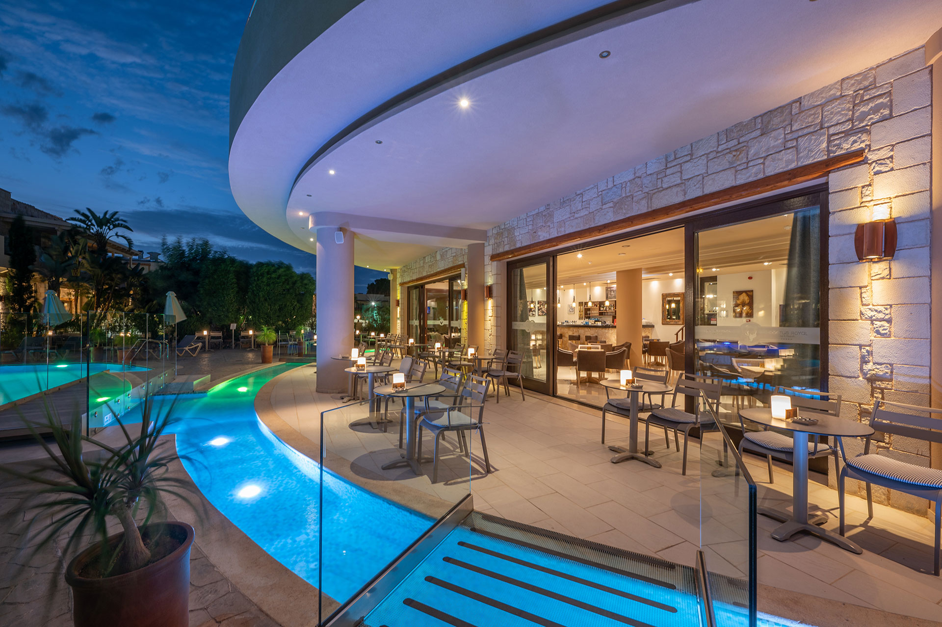 Cactus Royal Hotel Malia Main Bar Notos 1